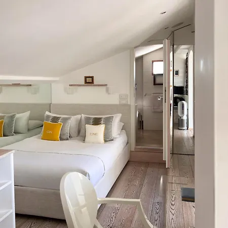 Art Lover's Loft * Rom