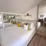 Apartment Art Lover's Loft *